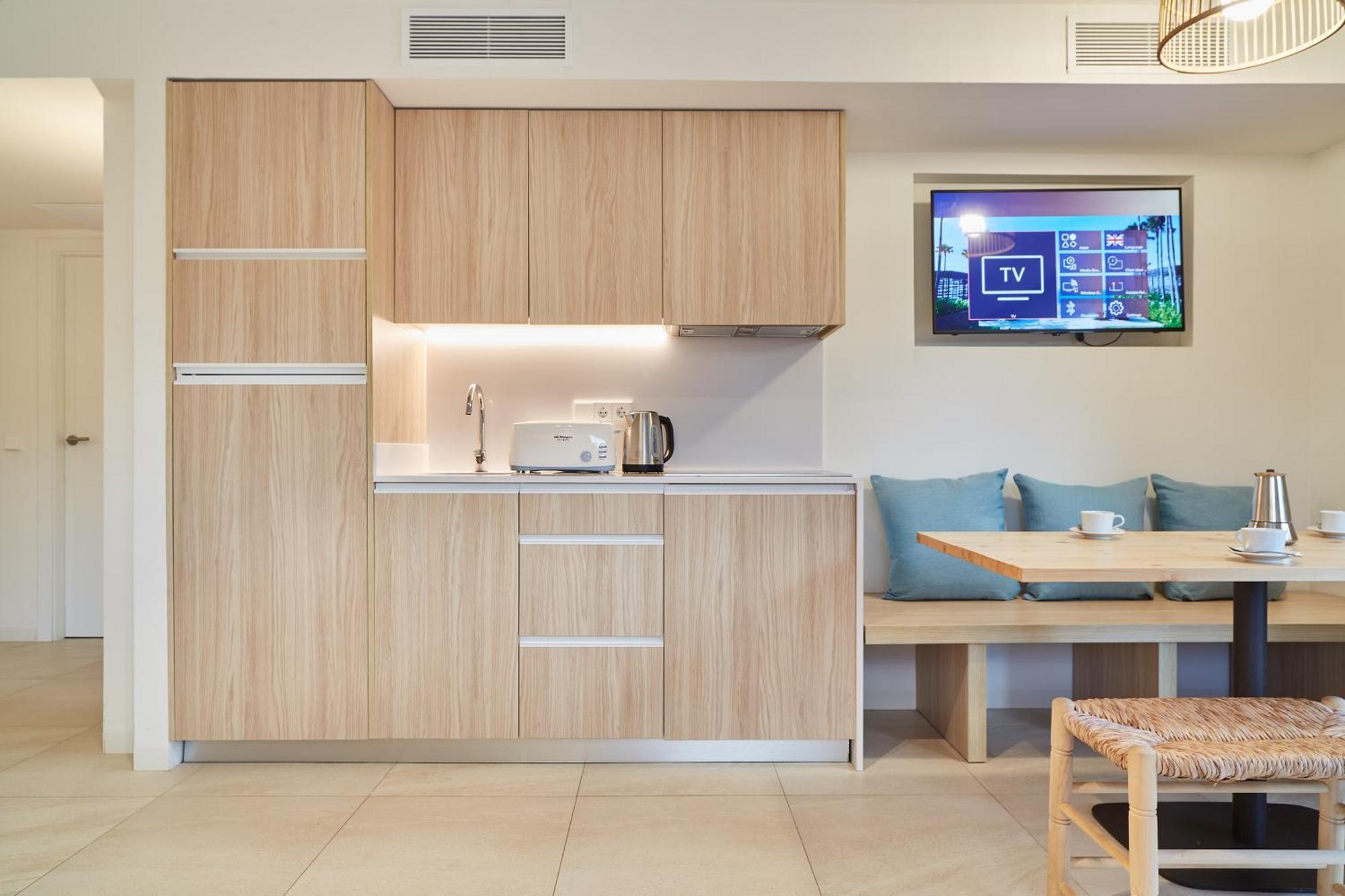 Apartamentos San Miguel Park & Esmeralda Mar Port de Sant Miguel Стая снимка
