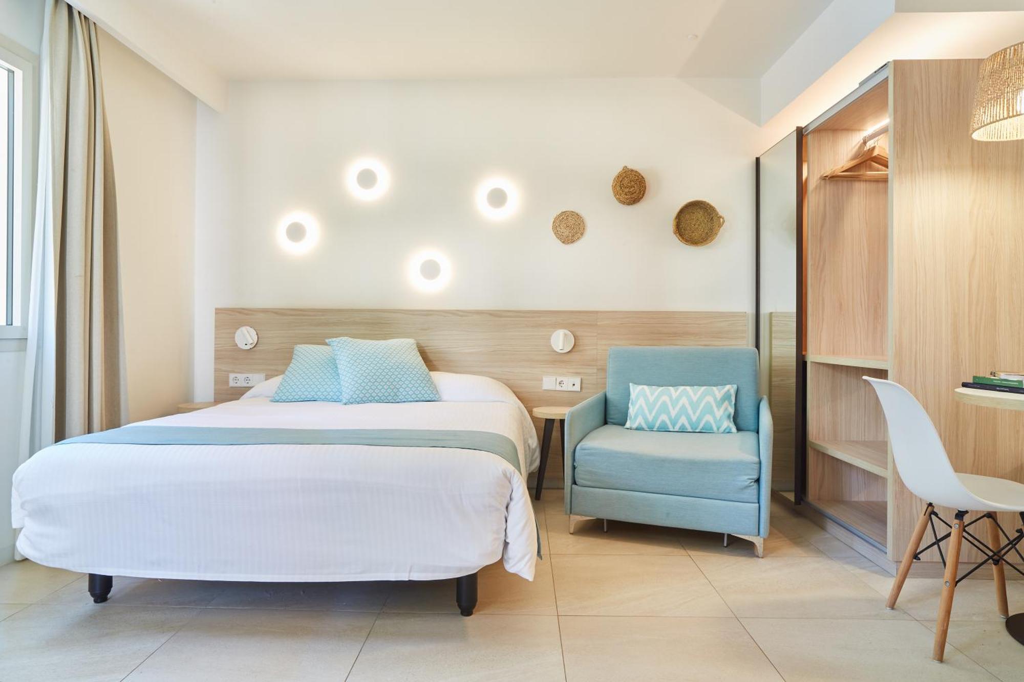 Apartamentos San Miguel Park & Esmeralda Mar Port de Sant Miguel Стая снимка